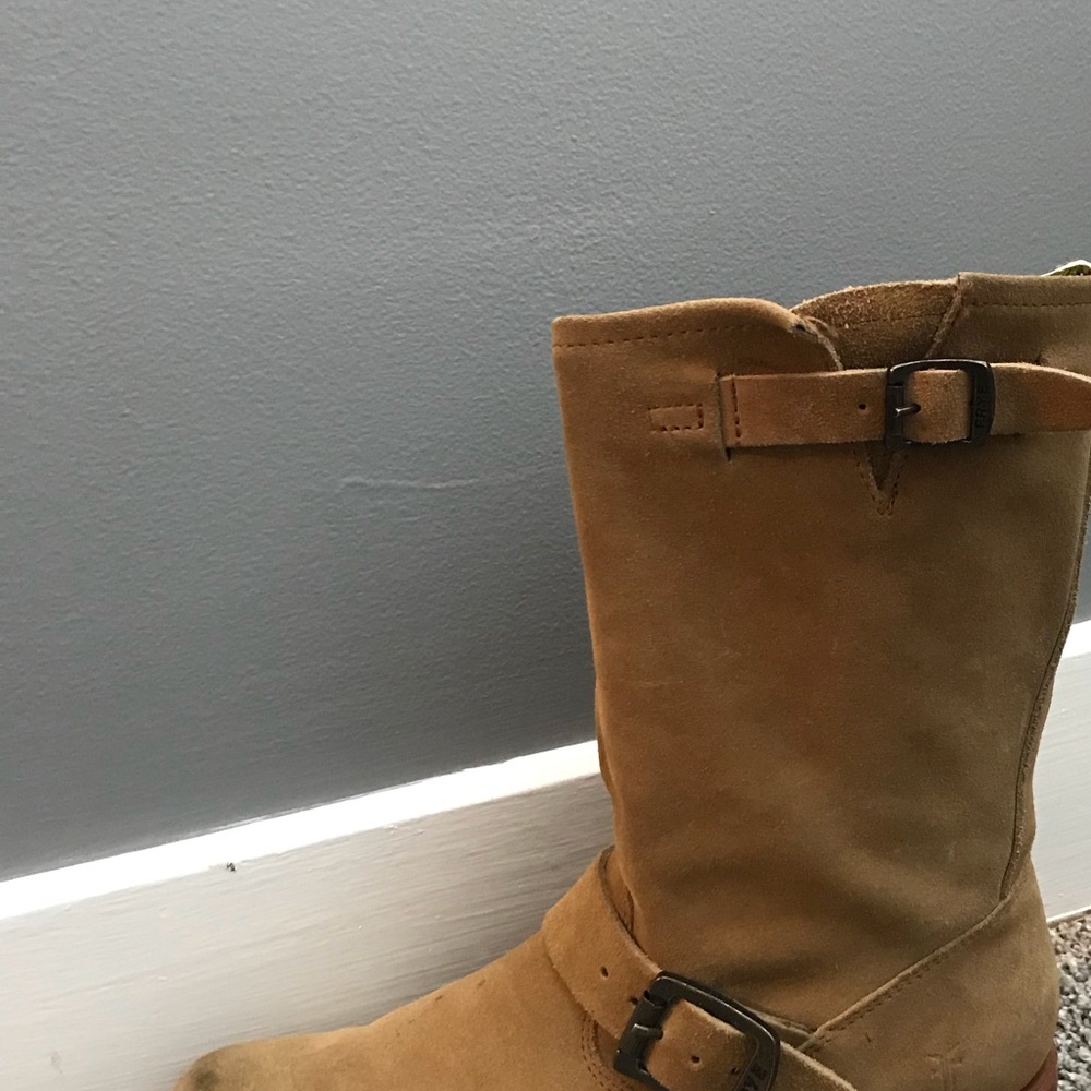 Frye Veronica Shortie Boots Camel Oiled Suede